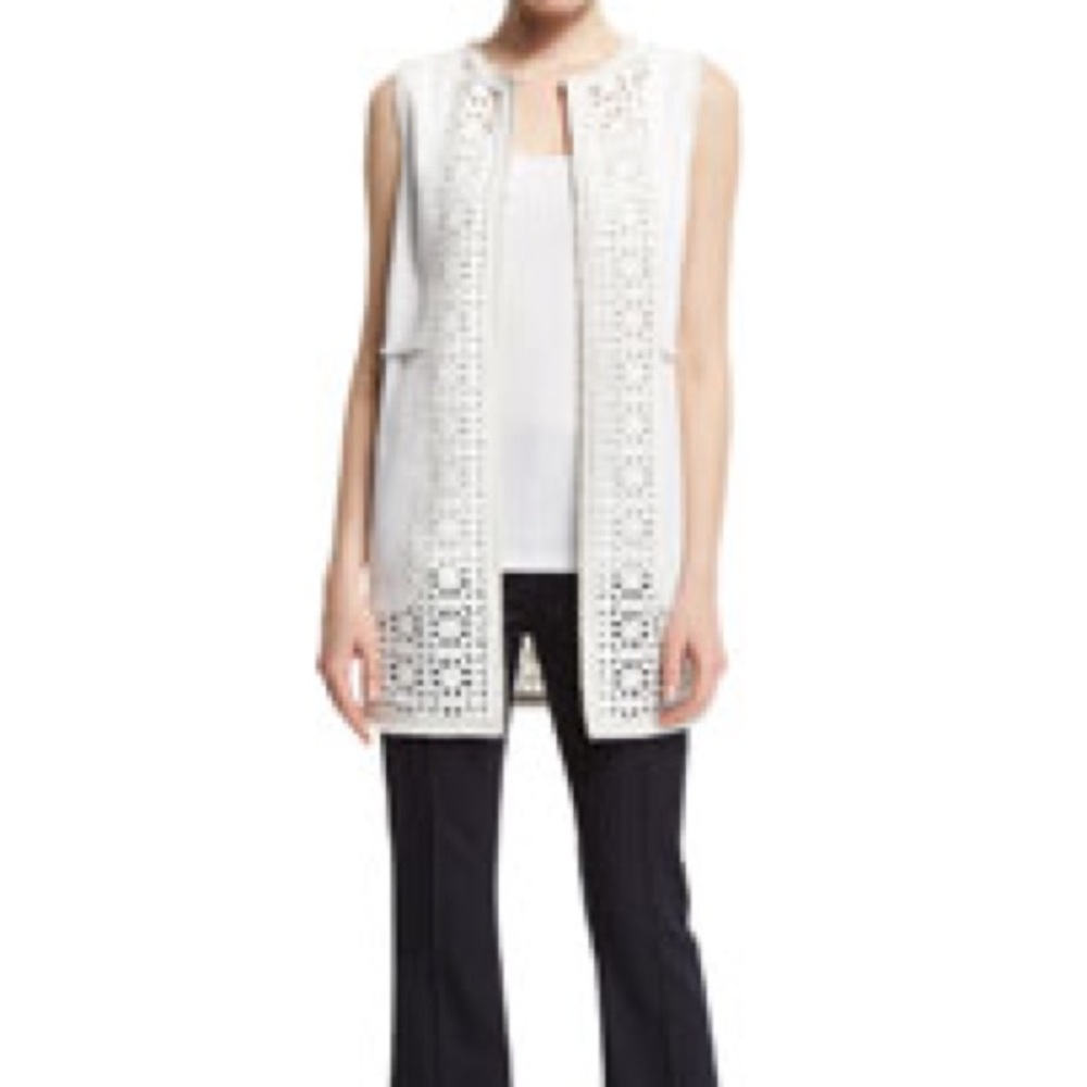 Gorgeous😍 ELIE TAHARI Veda Vest Jacket S in Joey White Fringe Detail